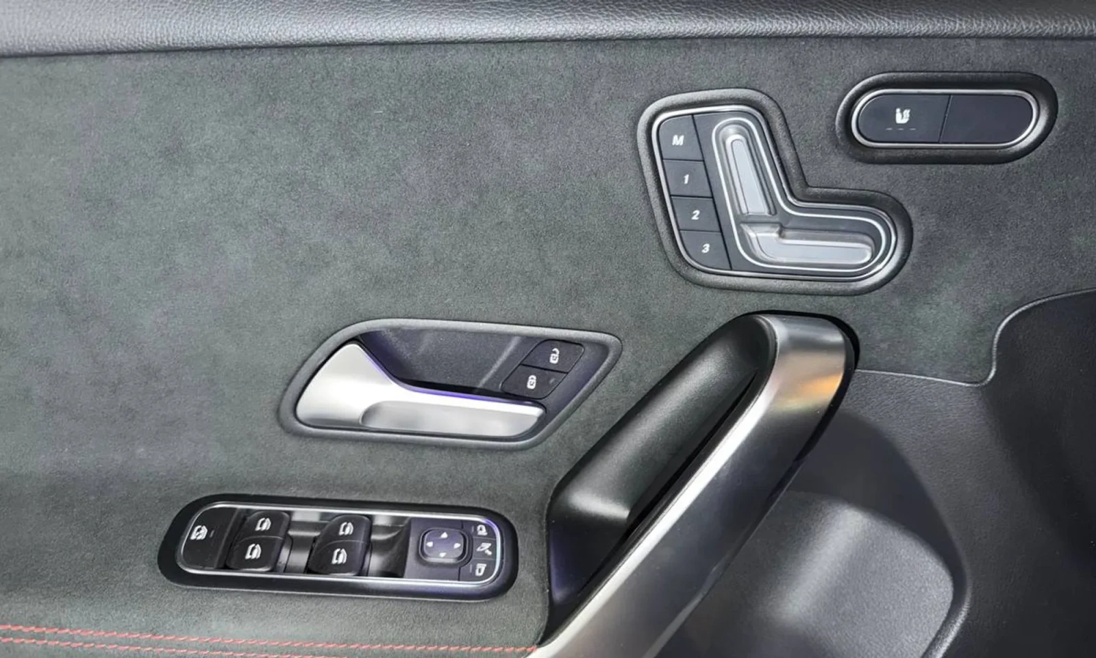 Mercedes-Benz A45 AMG burmester* multibeam led* Parking Assist, снимка 14 - Автомобили и джипове - 54162041