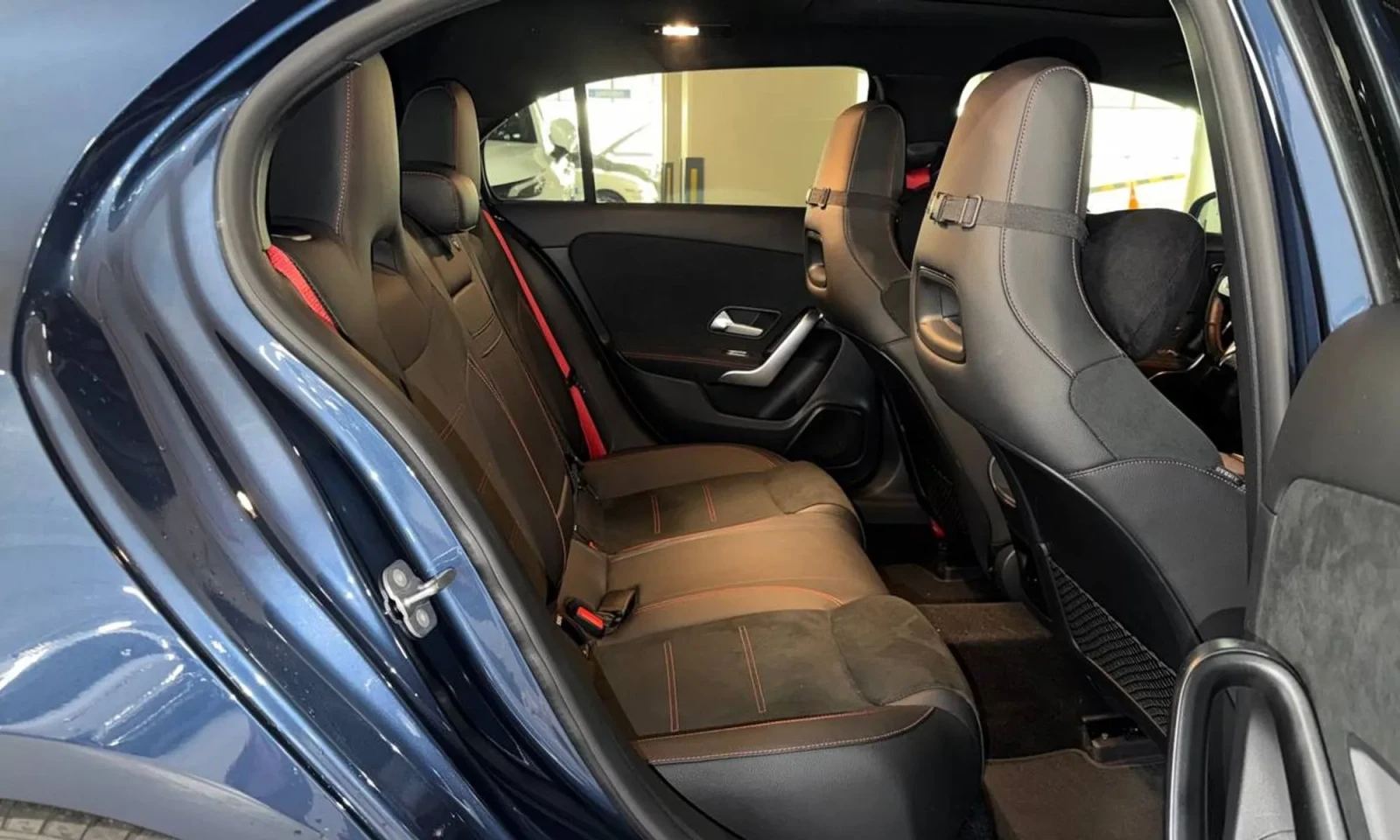 Mercedes-Benz A45 AMG burmester* multibeam led* Parking Assist, снимка 11 - Автомобили и джипове - 54162041