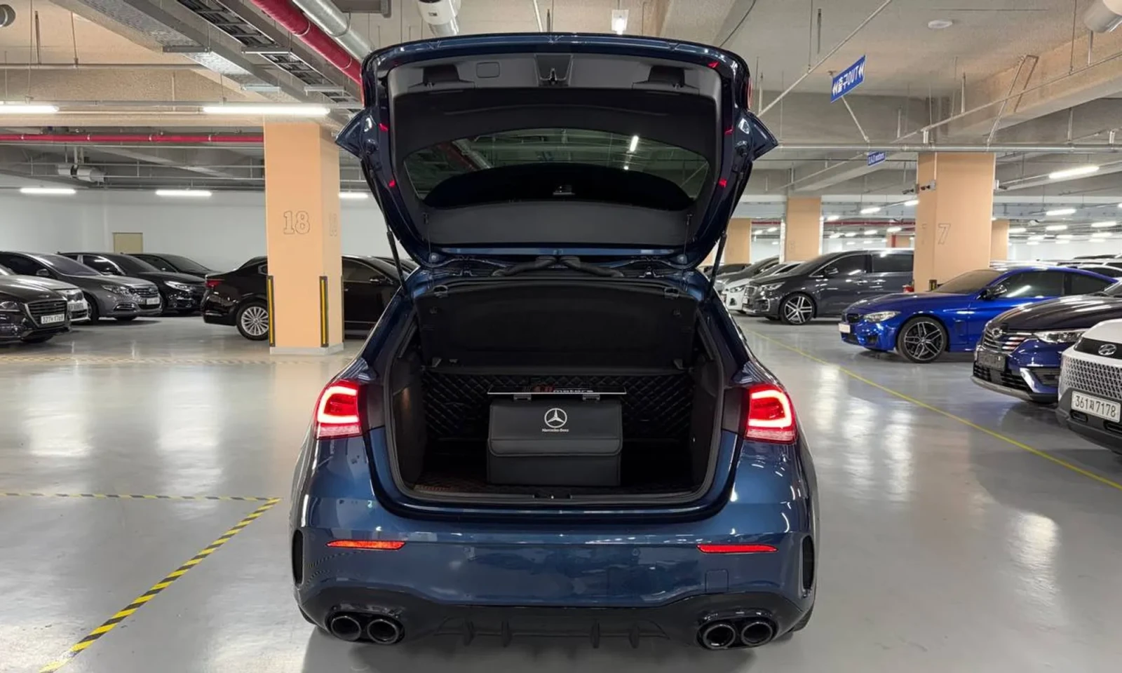 Mercedes-Benz A45 AMG burmester* multibeam led* Parking Assist, снимка 15 - Автомобили и джипове - 54162041