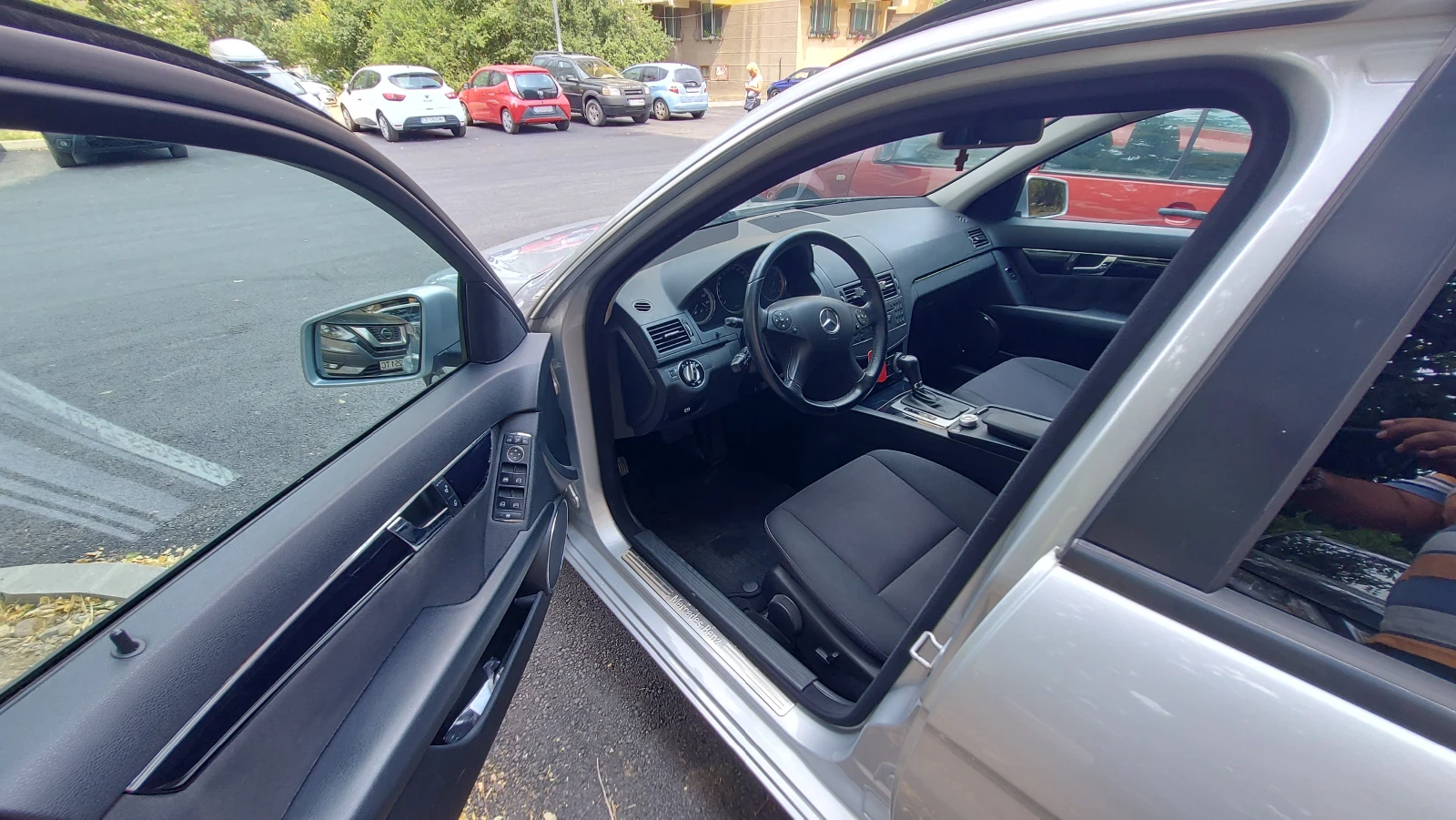 Mercedes-Benz C 220, снимка 7 - Автомобили и джипове - 54206778