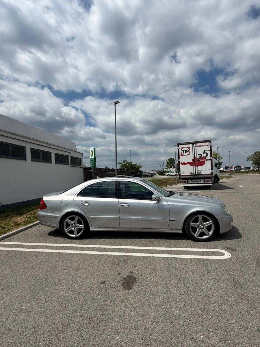 Mercedes-Benz E 280 avantgarde, снимка 6 - Автомобили и джипове - 54350935