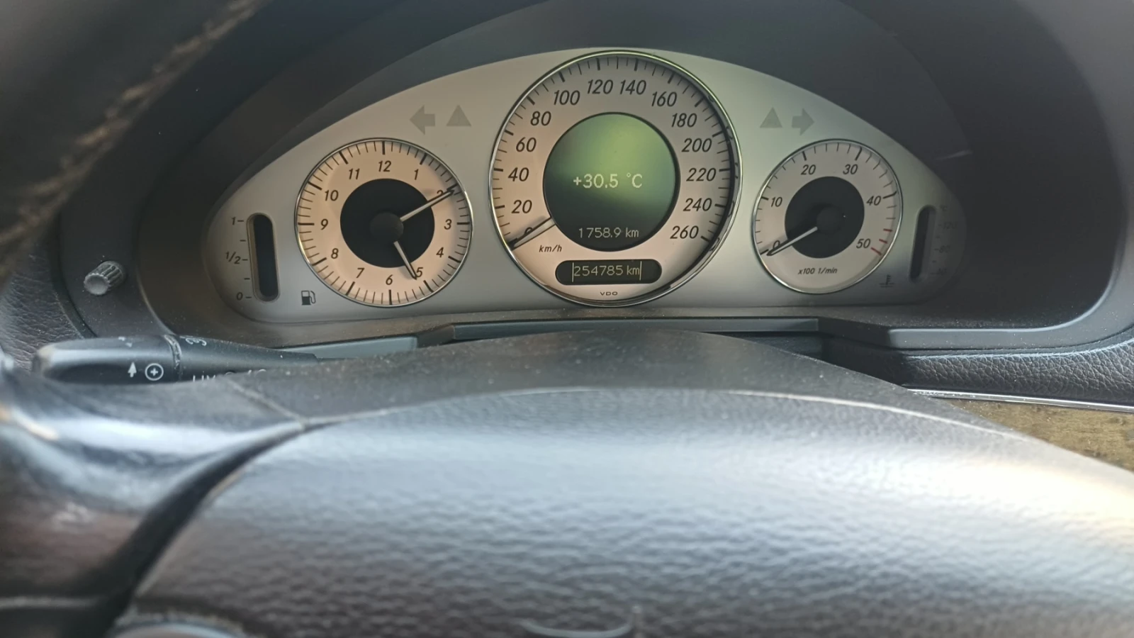 Mercedes-Benz E 280 avantgarde, снимка 9 - Автомобили и джипове - 54350935