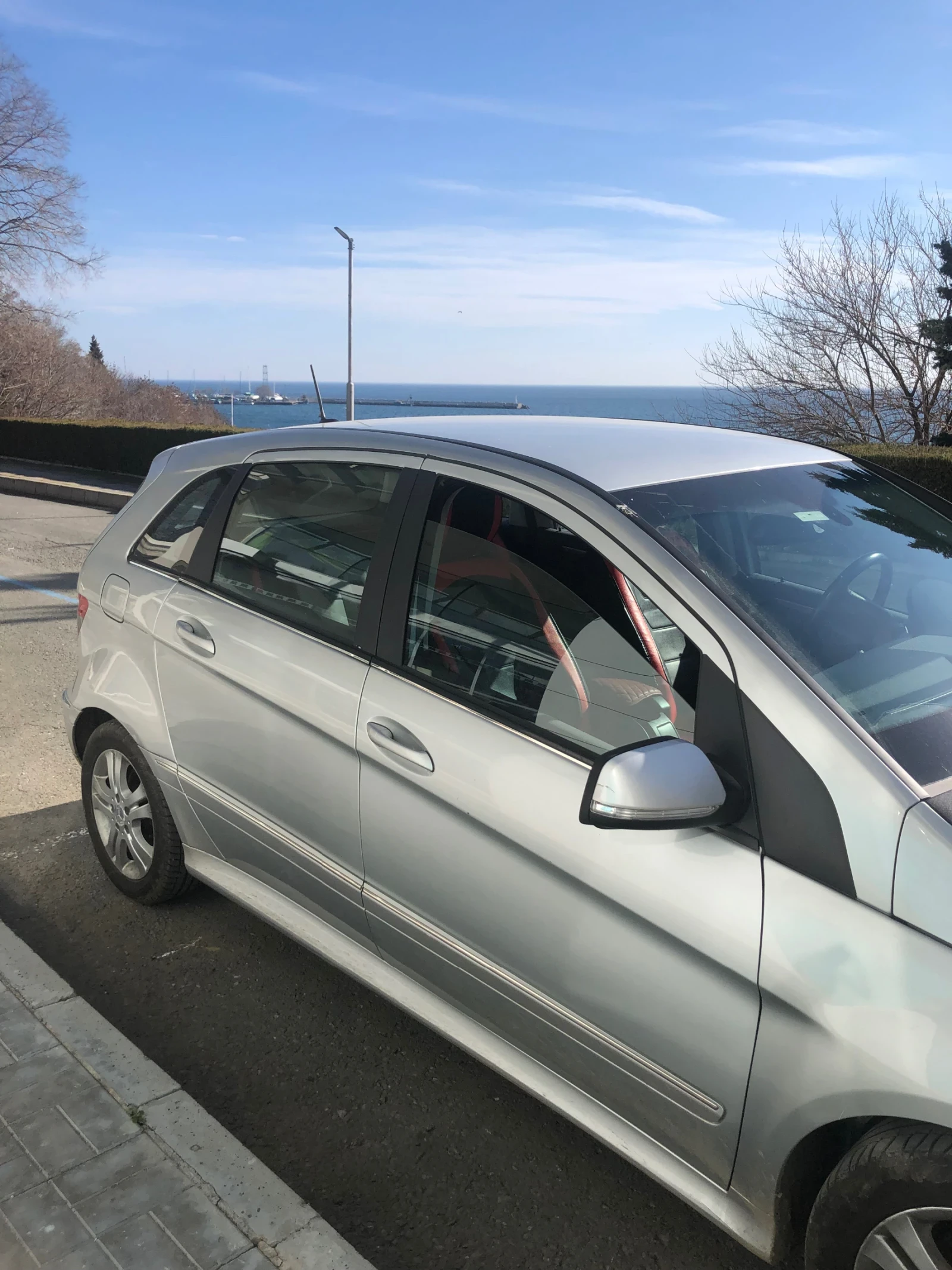 Mercedes-Benz B 180 Лек автомобиль , снимка 3 - Автомобили и джипове - 54642093