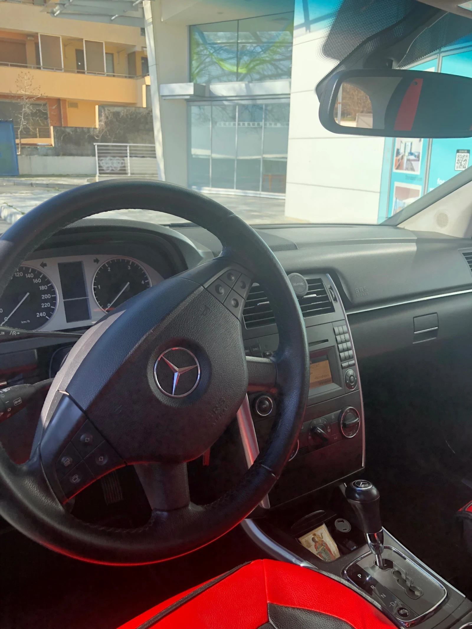 Mercedes-Benz B 180 Лек автомобиль , снимка 9 - Автомобили и джипове - 54642093