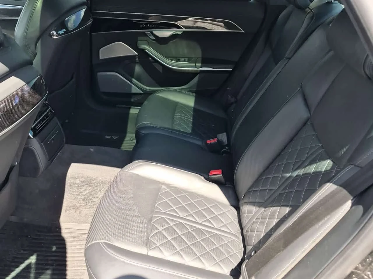 Audi S8 * L * МАСАЖИ * ХЕД-ЪП * ДИСТРОНИК * ОБДУХВАНЕ * , снимка 11 - Автомобили и джипове - 54759769