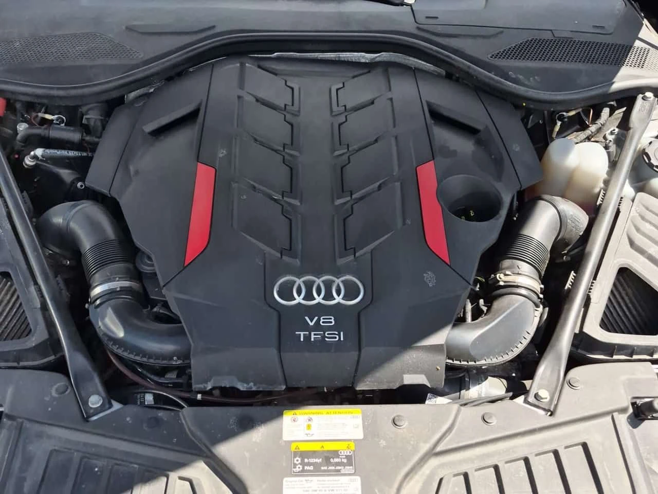 Audi S8 * L * МАСАЖИ * ХЕД-ЪП * ДИСТРОНИК * ОБДУХВАНЕ * , снимка 17 - Автомобили и джипове - 54759769
