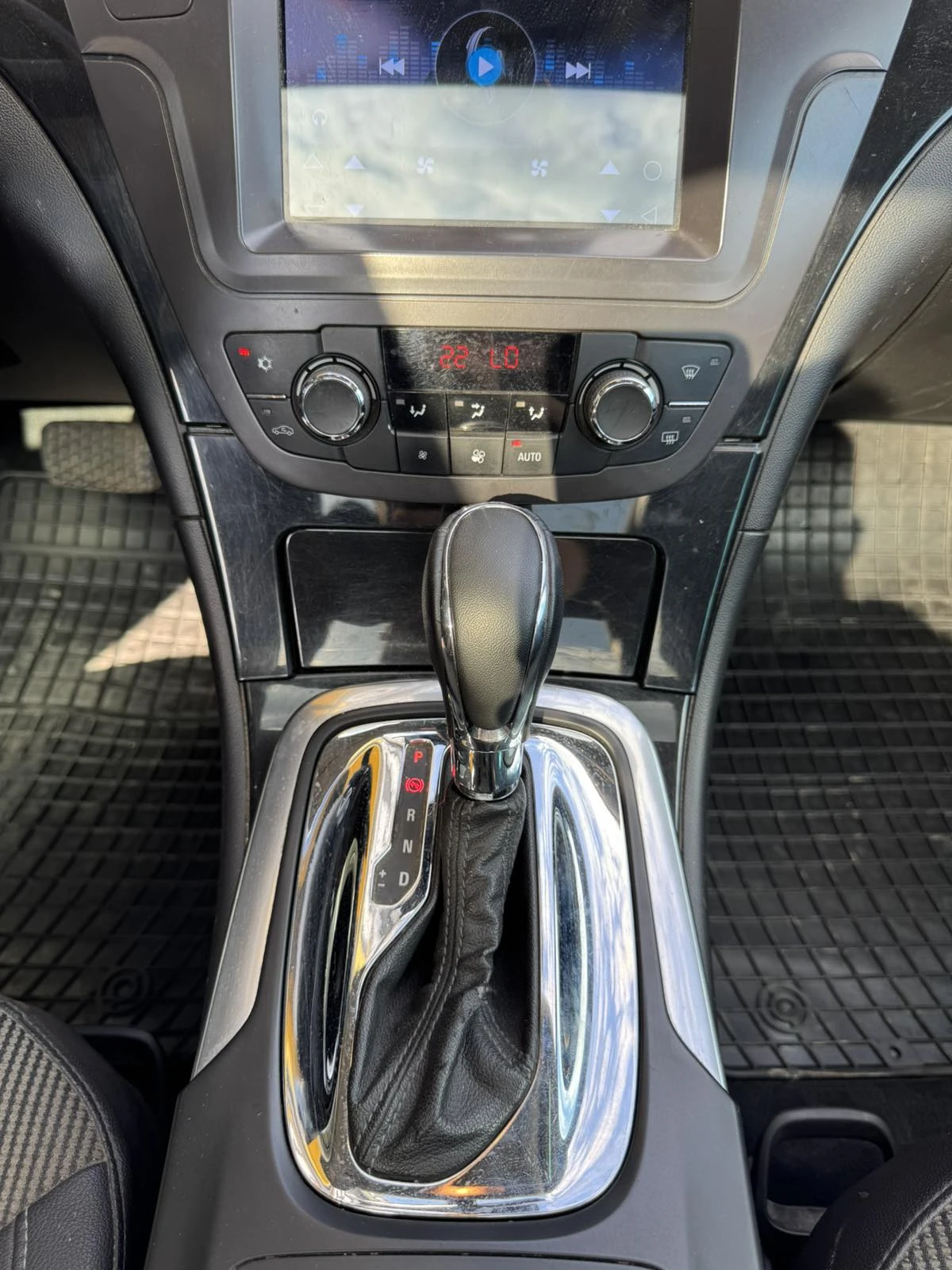 Opel Insignia 2.0 CDTI | Carplay, снимка 12 - Автомобили и джипове - 54877461