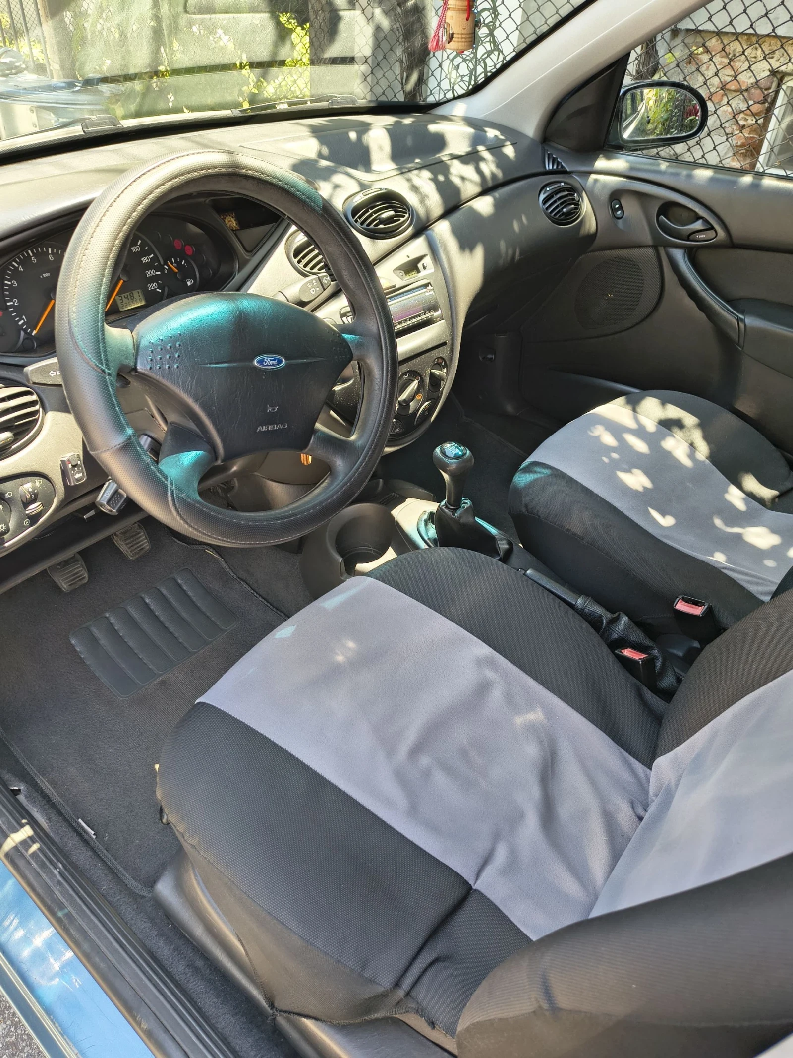 Ford Focus  Седан , снимка 6 - Автомобили и джипове - 54946735