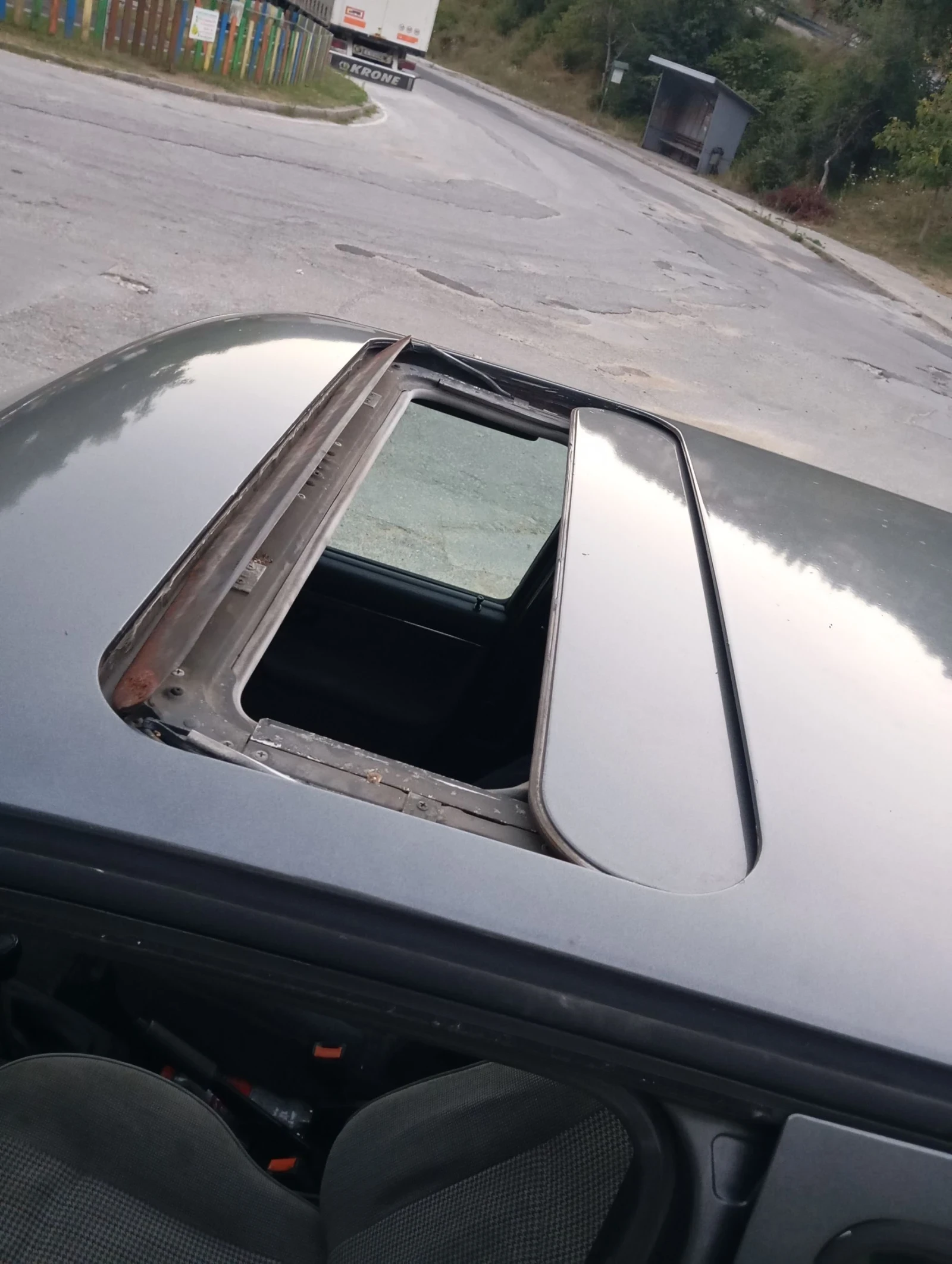 VW Golf 1.8 90 GT, снимка 11 - Автомобили и джипове - 55653499