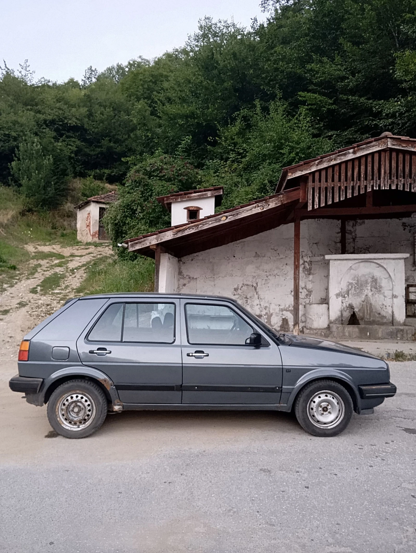 VW Golf 1.8 90 GT, снимка 8 - Автомобили и джипове - 55653499