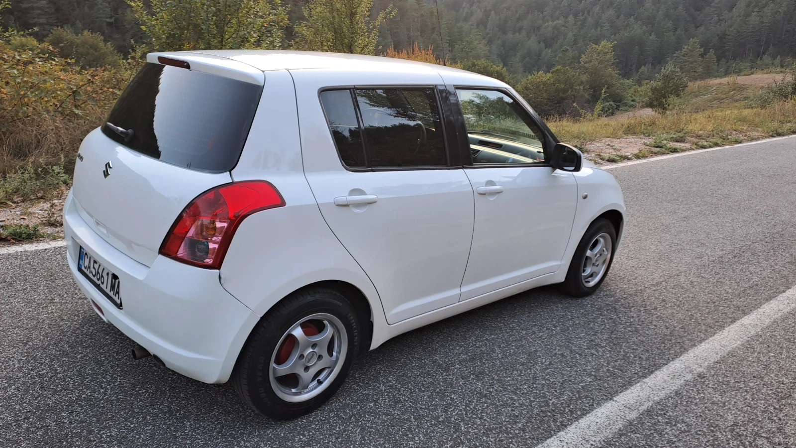 Suzuki Swift 1.3 93к газ.инж., снимка 5 - Автомобили и джипове - 56170982
