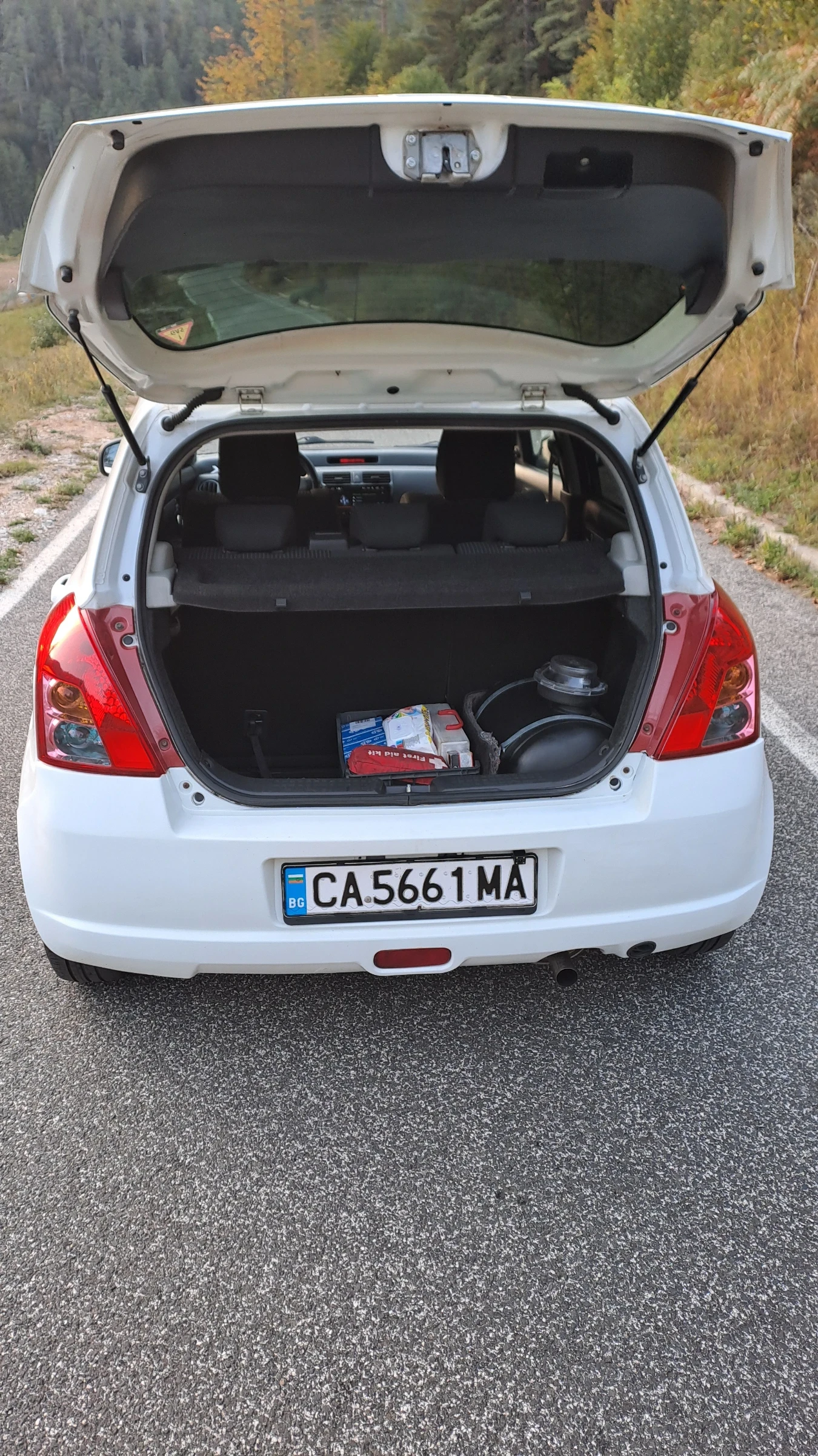Suzuki Swift 1.3 93к газ.инж., снимка 8 - Автомобили и джипове - 56170982