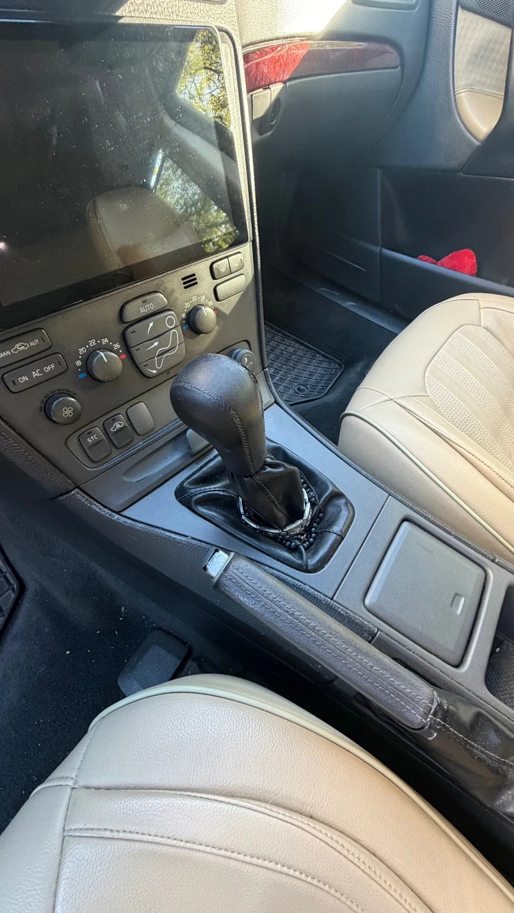 Volvo V70, снимка 8 - Автомобили и джипове - 56376514