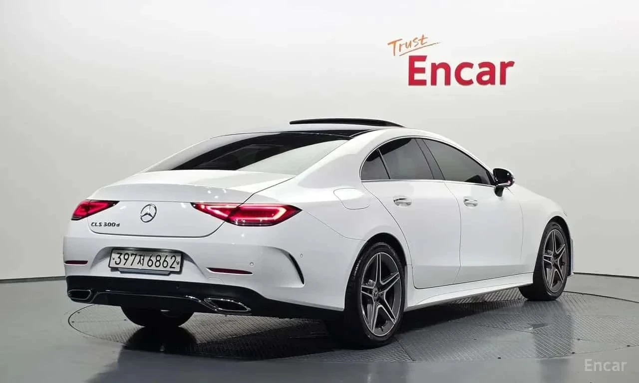 Mercedes-Benz CLS 300, снимка 2 - Автомобили и джипове - 56723568