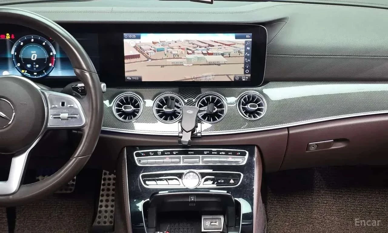 Mercedes-Benz CLS 300, снимка 10 - Автомобили и джипове - 56723568