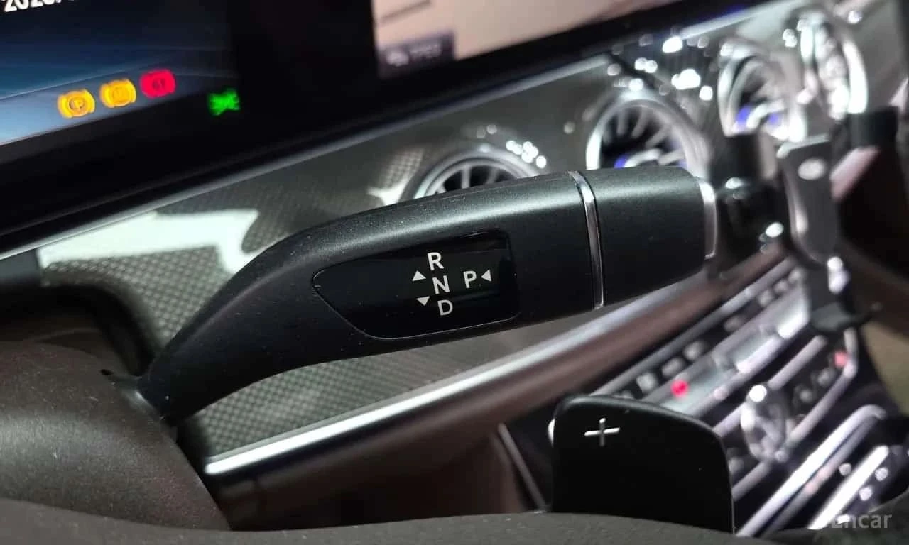 Mercedes-Benz CLS 300, снимка 11 - Автомобили и джипове - 56723568