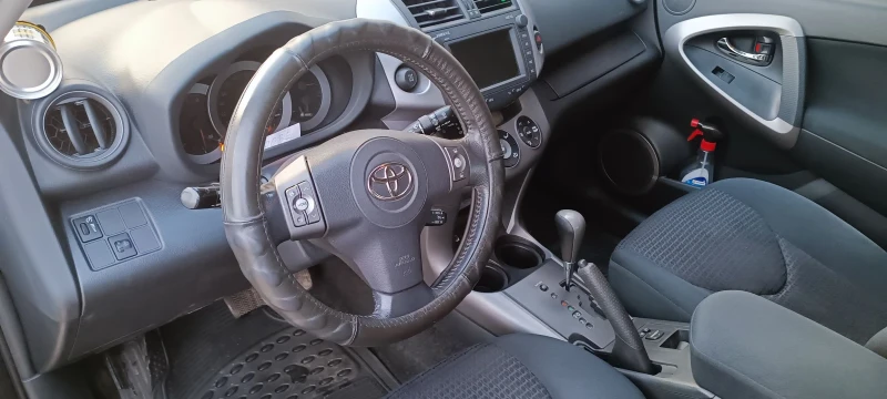Toyota Rav4 2.0I, 152hp, AVTOMATIK FULL 4x4, Hands free, снимка 6 - Автомобили и джипове - 52681621