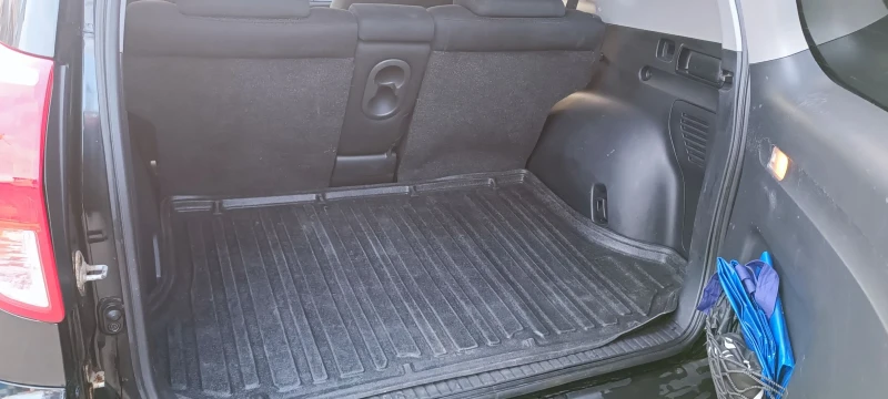 Toyota Rav4 2.0I, 152hp, AVTOMATIK FULL 4x4, Hands free, снимка 8 - Автомобили и джипове - 52681621