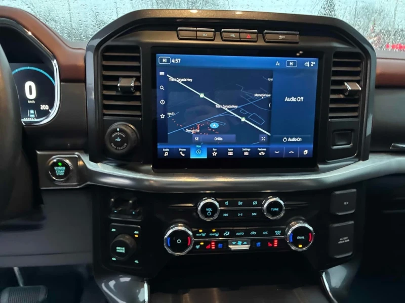 Ford F150 * LARIAT 4WD SuperCrew 5.5' Box * CARFAX * БЕЗ, снимка 9 - Автомобили и джипове - 53076040