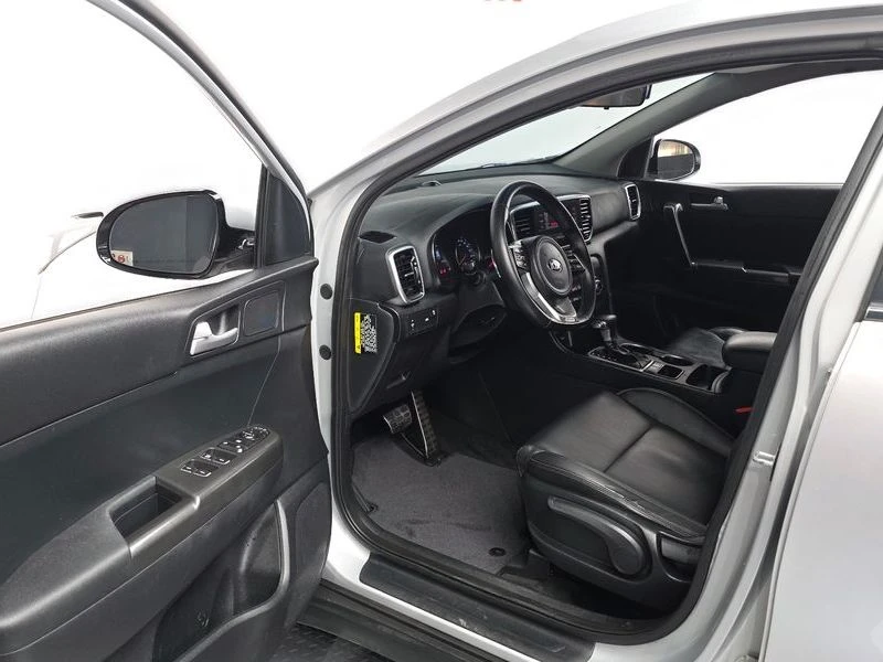 Kia Sportage Diesel 2.0 2WD| 134к.с.| ВКЛ.ТЕХНОТЕСТ, снимка 10 - Автомобили и джипове - 55222238
