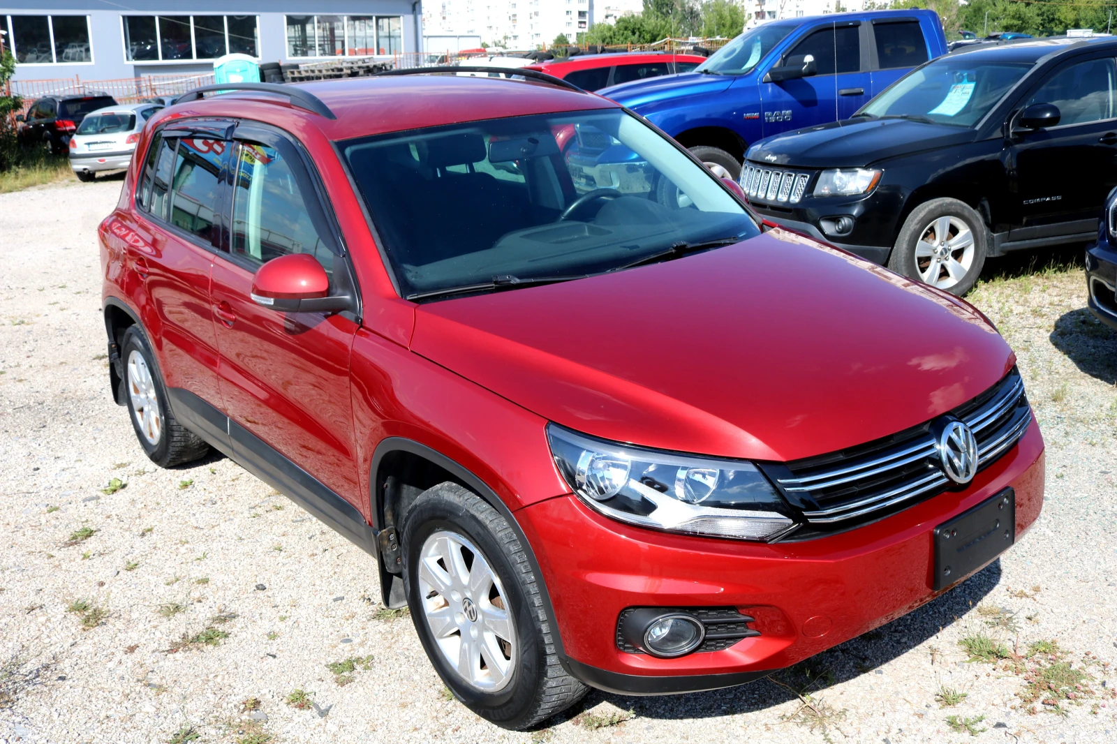 VW Tiguan 2.0 TSI 4x4 - изображение 2