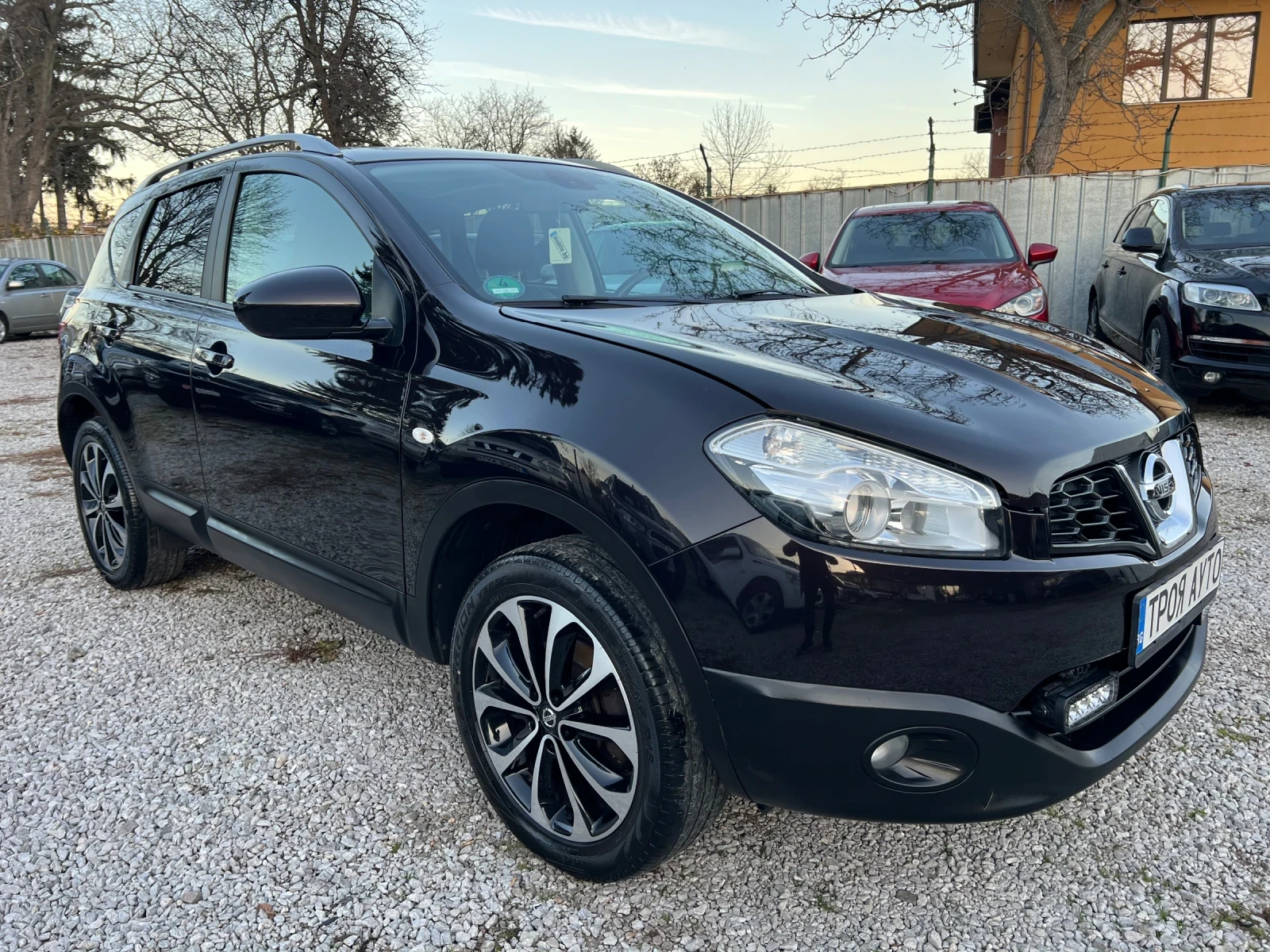 Nissan Qashqai 2.0* Facelift* 4x4* ШВЕЙЦАРИЯ* НАВИ* КАМЕРА*  - изображение 3