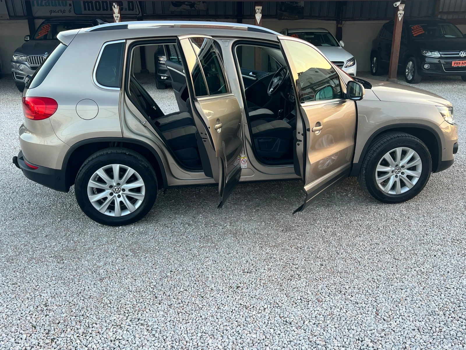 VW Tiguan 2.0TDI* AUT* LED* 100%km* KATO NOVA* LIZING, снимка 13 - Автомобили и джипове - 53749655