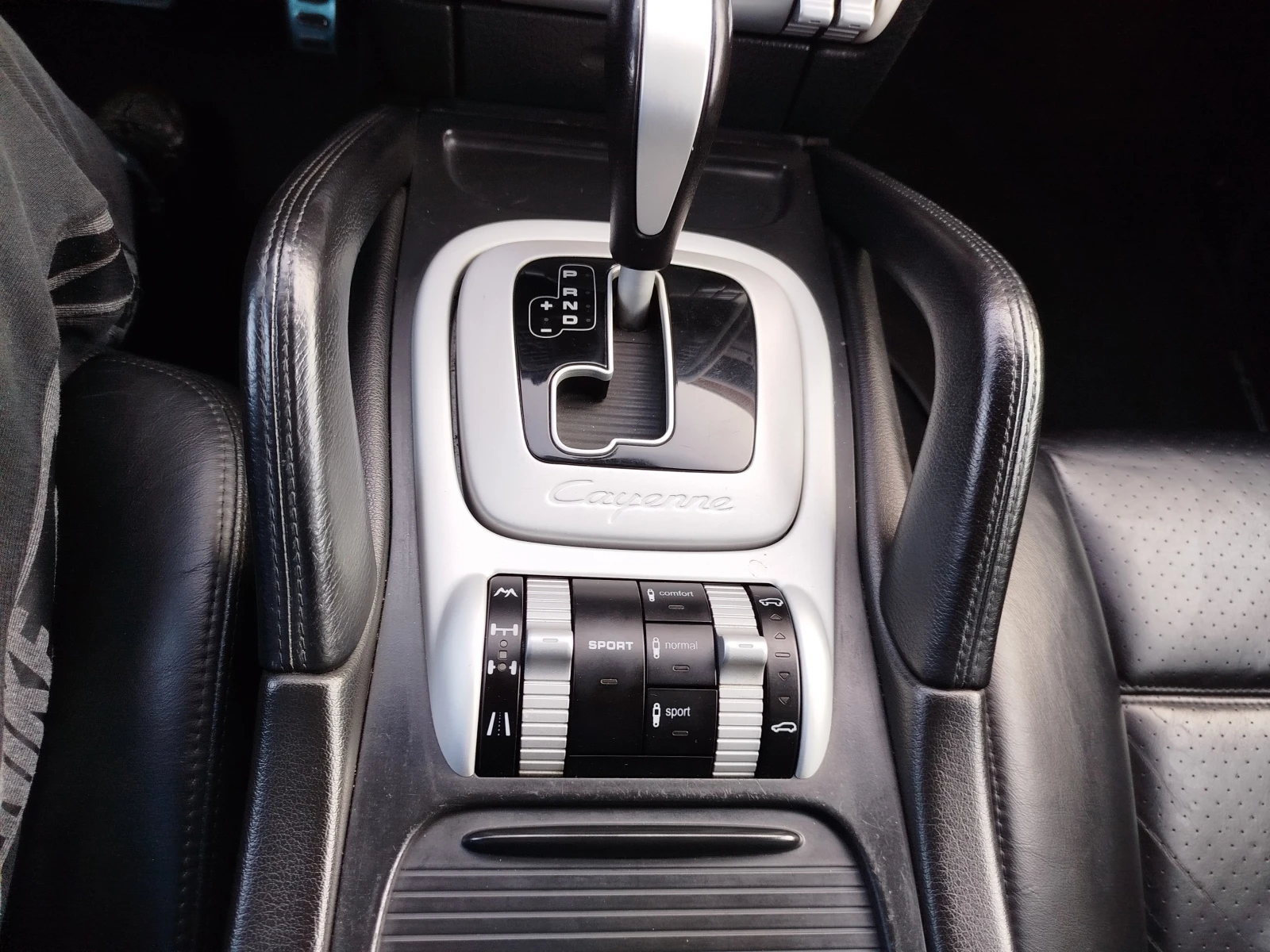 Porsche Cayenne, снимка 8 - Автомобили и джипове - 53828221