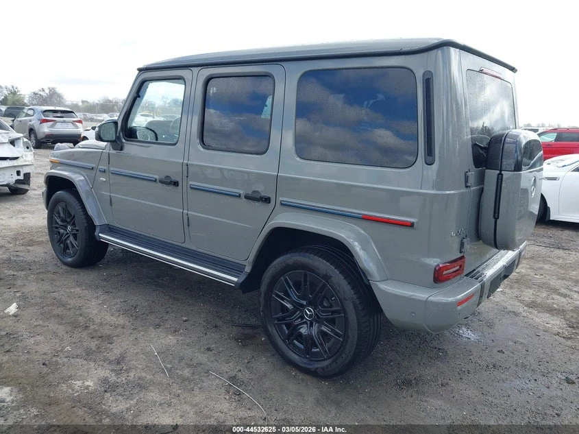 Mercedes-Benz G 580 E, снимка 3 - Автомобили и джипове - 54378964