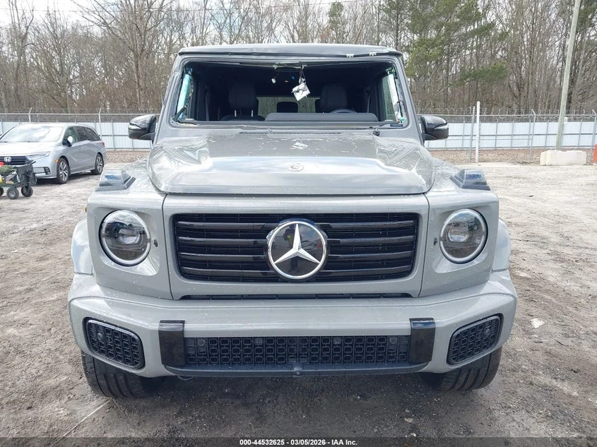 Mercedes-Benz G 580 E, снимка 13 - Автомобили и джипове - 54378964