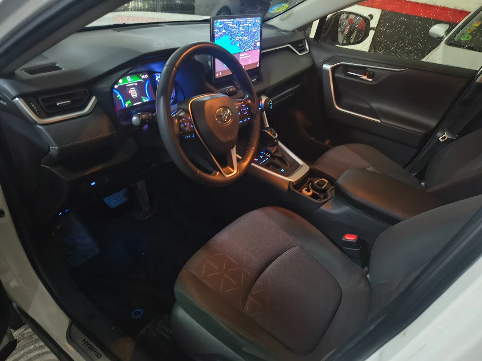 Toyota Rav4 2.5 Hibrid, снимка 2 - Автомобили и джипове - 54581785