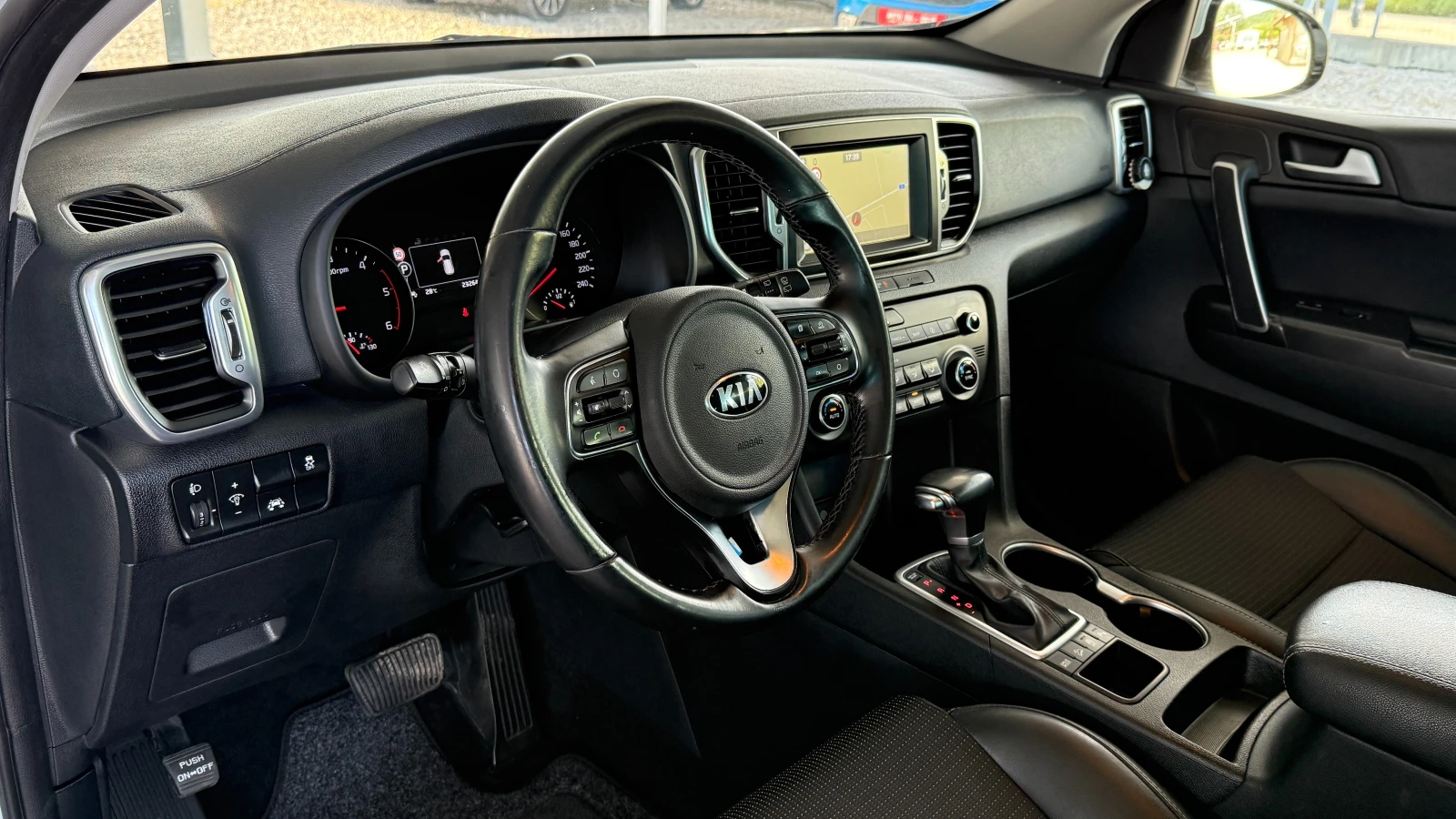 Kia Sportage 1.7D/141кс/Line Assist/КАМЕРА/NAVI/ВНОС 0Т ИТАЛИЯ/, снимка 11 - Автомобили и джипове - 54670922