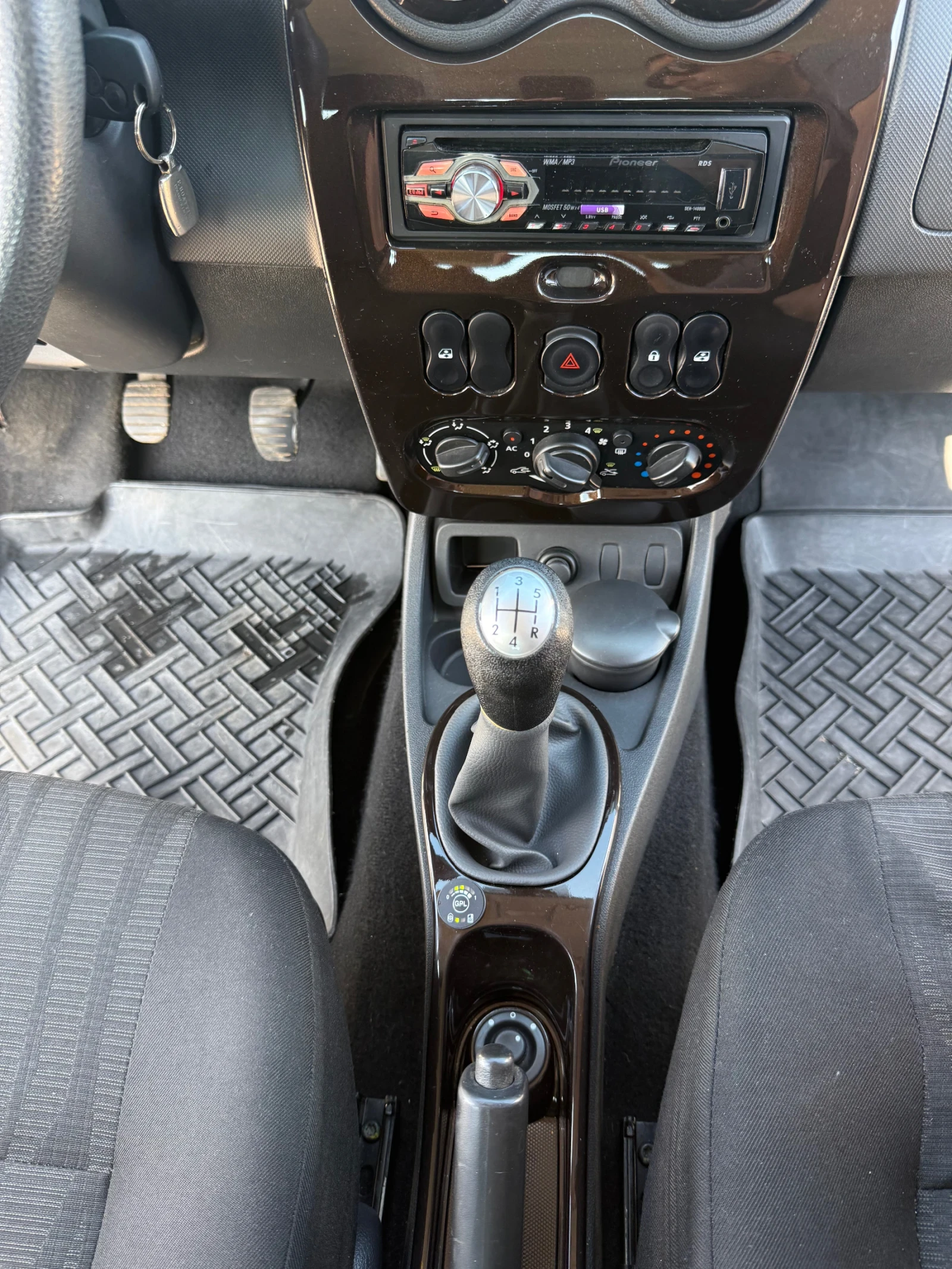 Dacia Duster ГАЗ ИТАЛИЯ ПРОМОЦИЯ, снимка 8 - Автомобили и джипове - 54806886