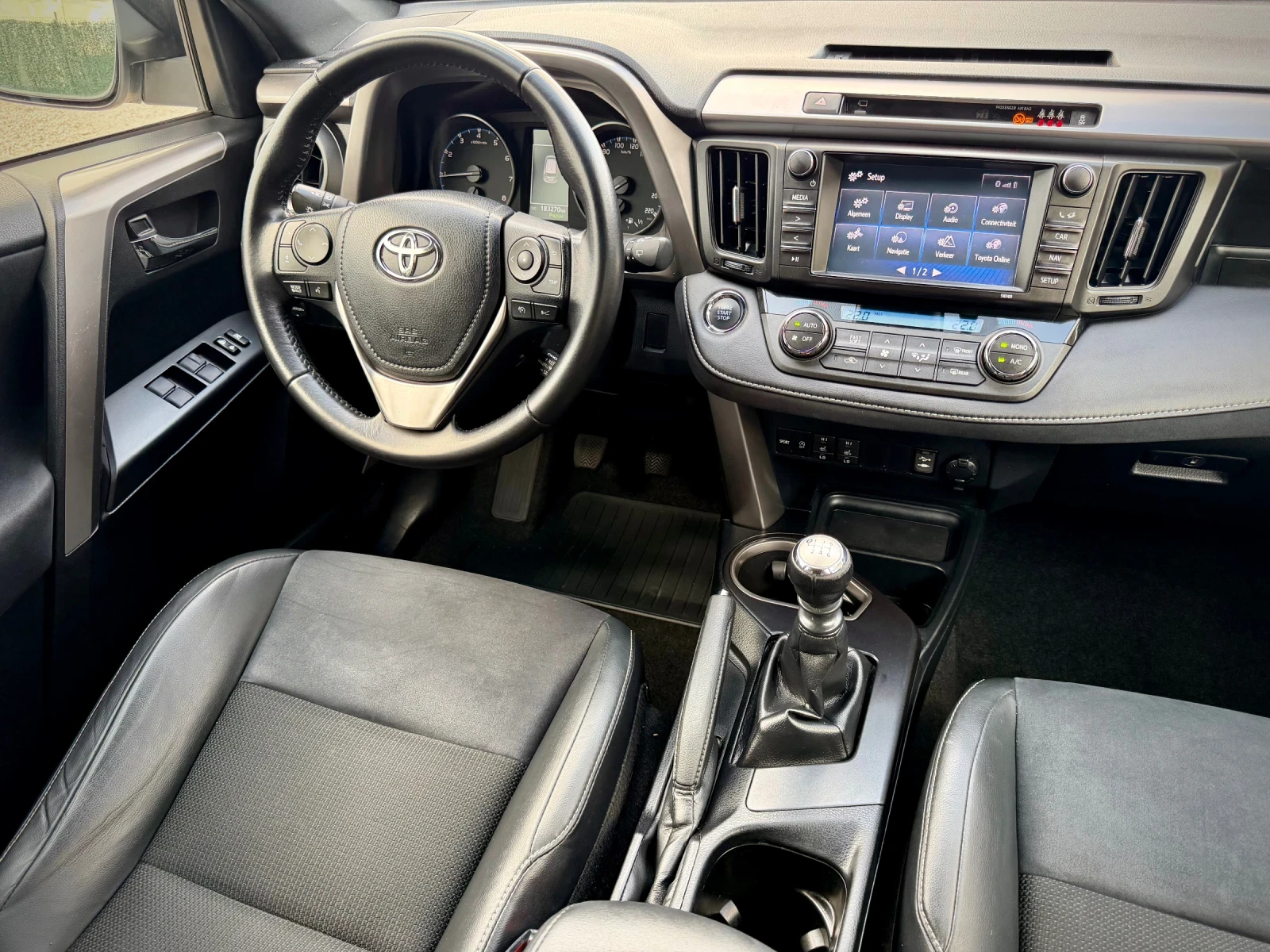 Toyota Rav4 2.0 VALVEMATIK* AWD* EXECUTIVE, снимка 11 - Автомобили и джипове - 55124140
