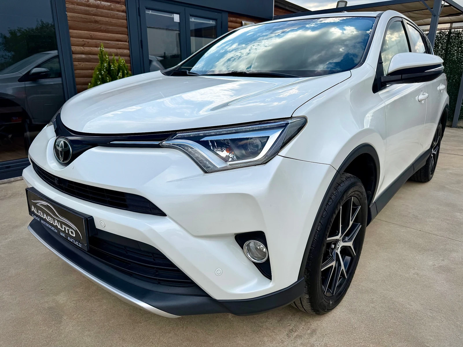 Toyota Rav4 2.0 VALVEMATIK* AWD* EXECUTIVE, снимка 8 - Автомобили и джипове - 55124140
