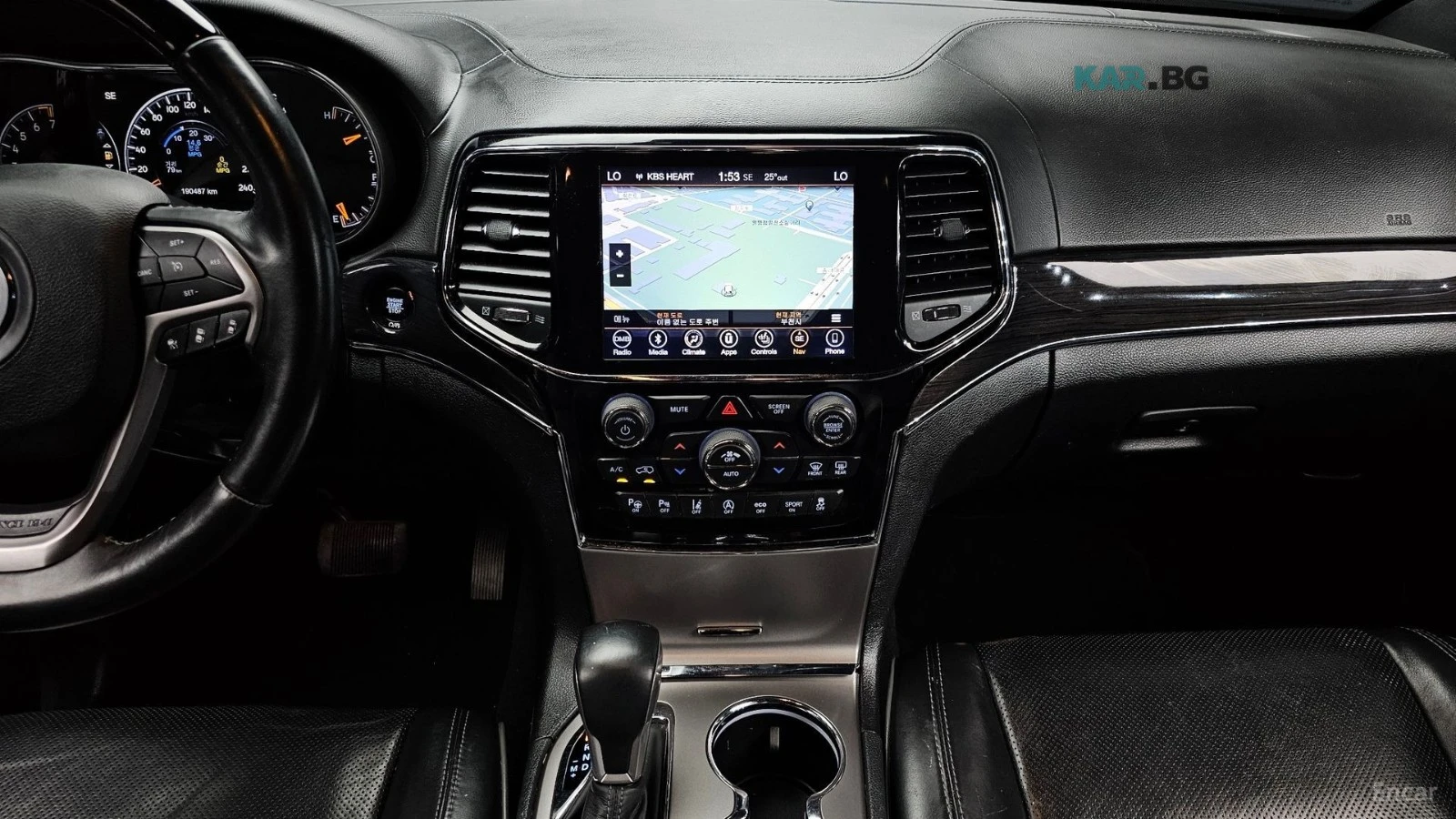 Jeep Cherokee OVERLAND* 3.6* КОЖА* ПОДГРЕВ* ОБДУХВ* ПАНО* НАВИ* , снимка 13 - Автомобили и джипове - 55235112