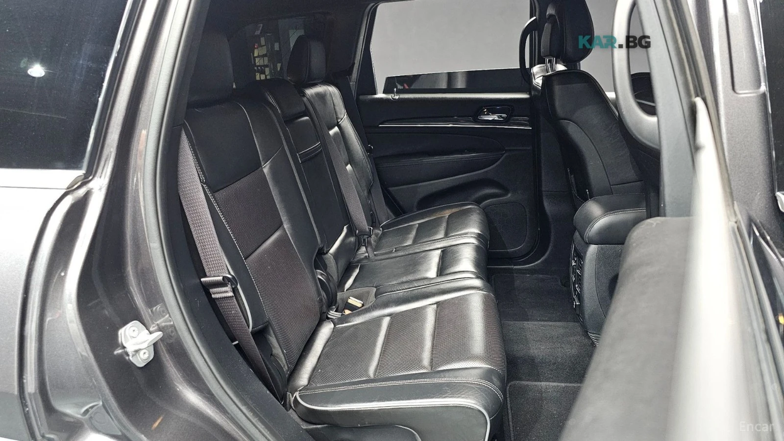 Jeep Cherokee OVERLAND* 3.6* КОЖА* ПОДГРЕВ* ОБДУХВ* ПАНО* НАВИ* , снимка 11 - Автомобили и джипове - 55235112