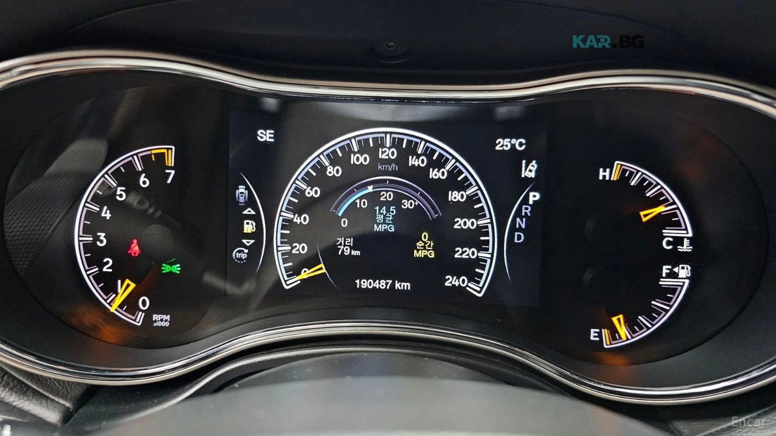 Jeep Cherokee OVERLAND* 3.6* КОЖА* ПОДГРЕВ* ОБДУХВ* ПАНО* НАВИ* , снимка 8 - Автомобили и джипове - 55235112