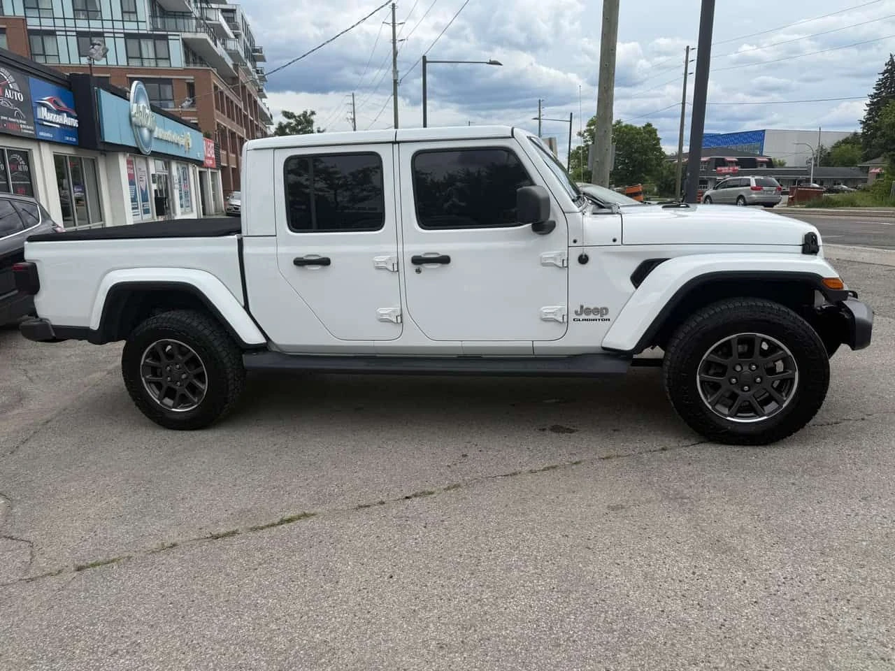 Jeep Gladiator OVERLAND| ПОДГРЕВИ| KEYLESS| NAVI| 2 КЛЮЧА| , снимка 3 - Автомобили и джипове - 55655882