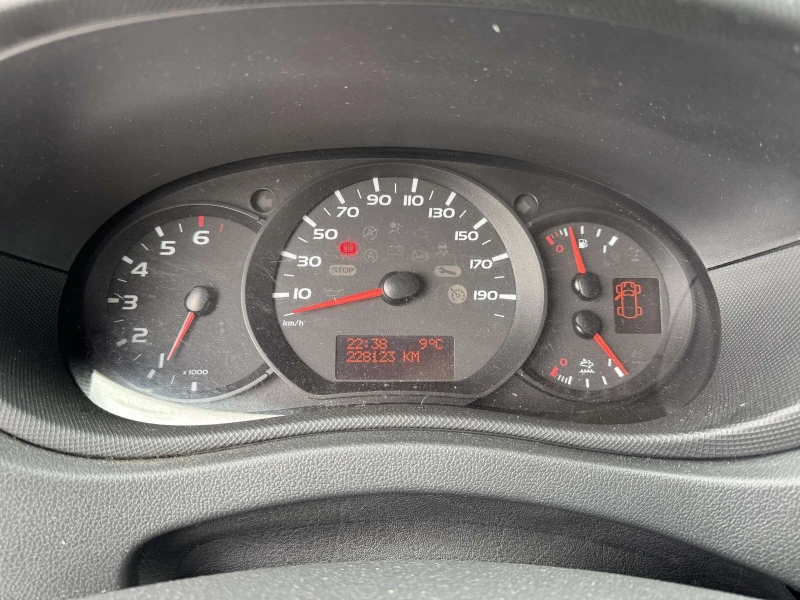 Renault Master 2.3dCi 130k.c Хладилен, снимка 14 - Бусове и автобуси - 52321346