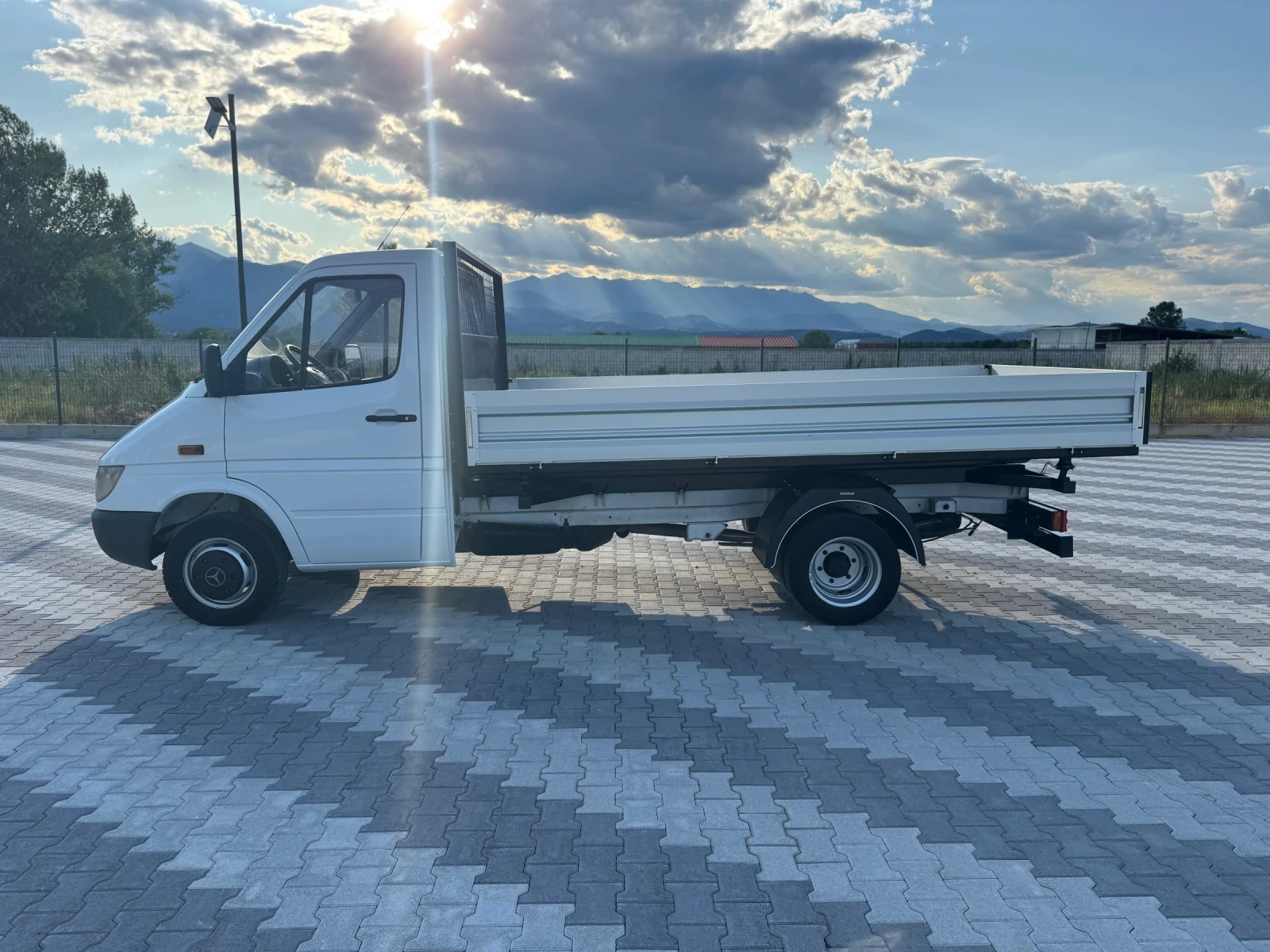 Mercedes-Benz Sprinter 413 CDI 3.5Т Б категория - изображение 4
