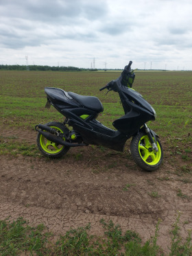 Yamaha Aerox 50, снимка 2 - Мотоциклети и мототехника - 45992375