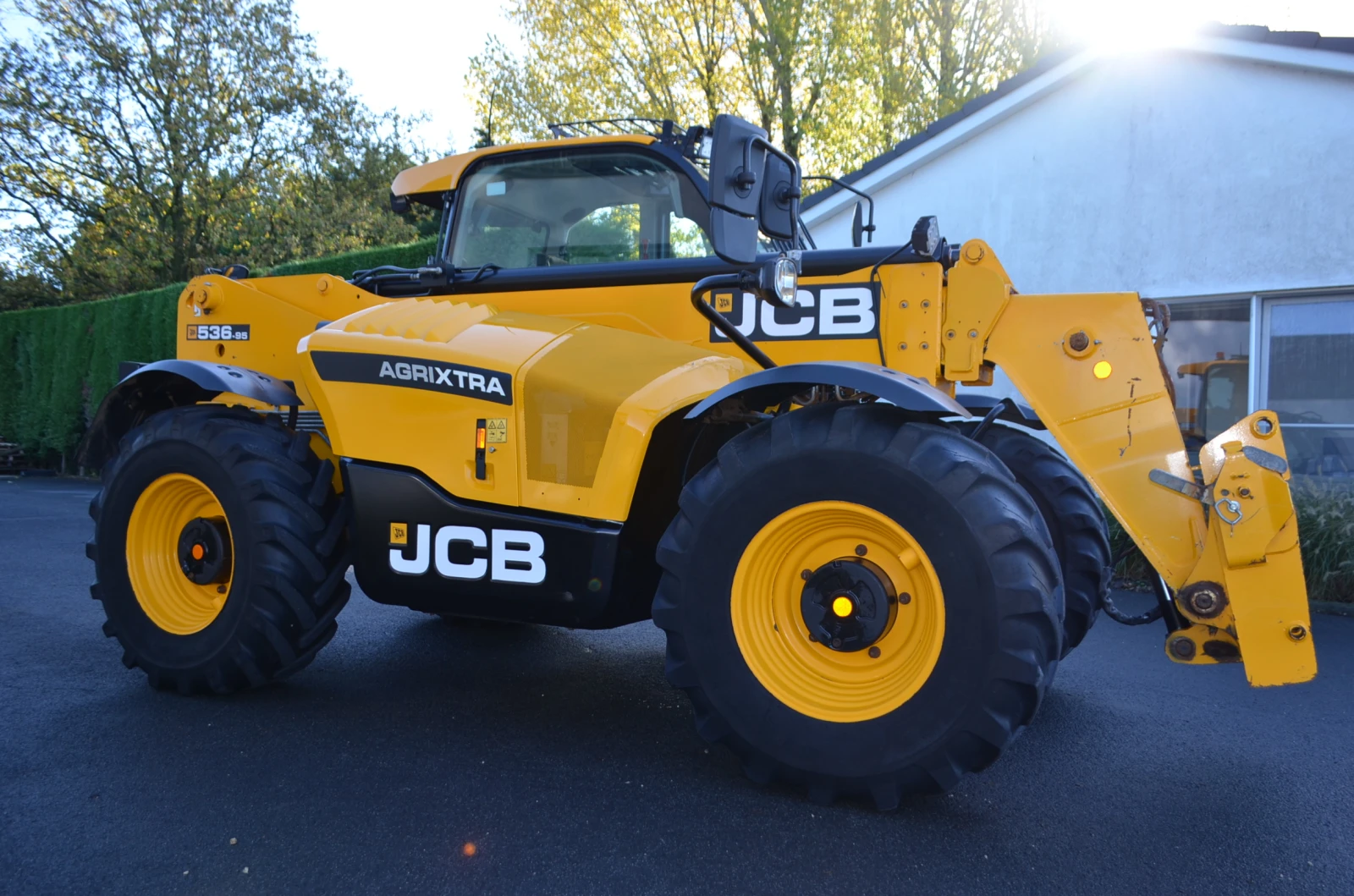 Телескопичен товарач JCB 536-95 Agrixtra, снимка 1