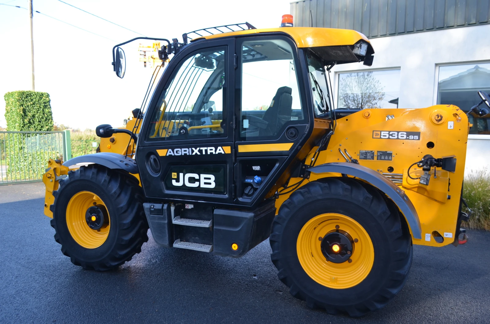 Телескопичен товарач JCB 536-95 Agrixtra - изображение 4