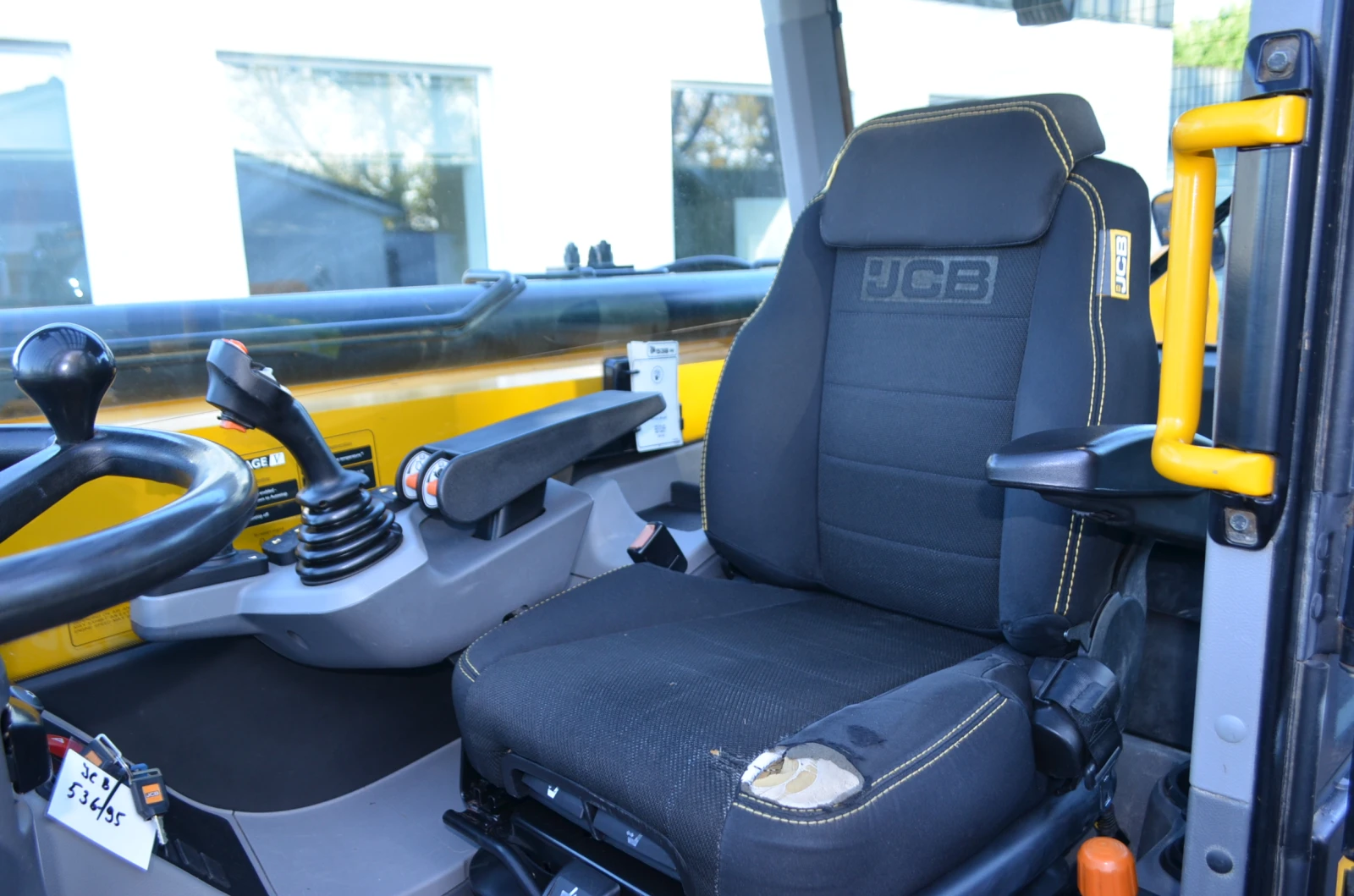 Телескопичен товарач JCB 536-95 Agrixtra - изображение 8