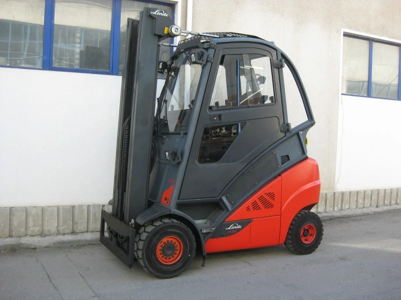 Мотокар Linde H25T-02/600, снимка 2 - Индустриална техника - 44015027