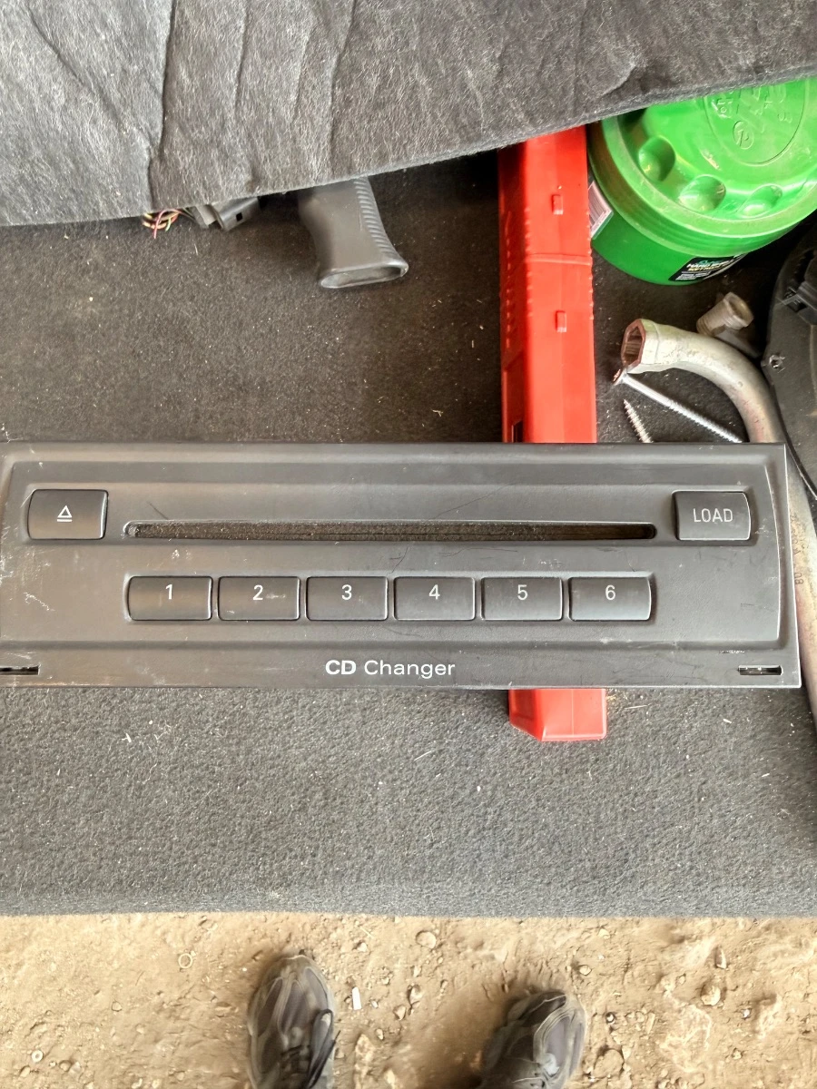 MP3 CD Changer MMI Media за Audi 8X0035110 8X0035110-1111