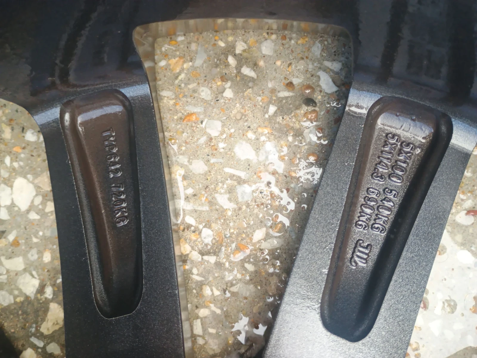 ���� � ������ 235/45R18 | Mobile.bg � ����������� 4
