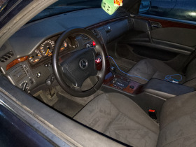 Mercedes-Benz E 200, снимка 7 - Автомобили и джипове - 45303218