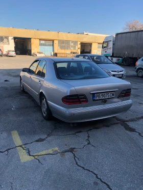 Mercedes-Benz E 320, снимка 4